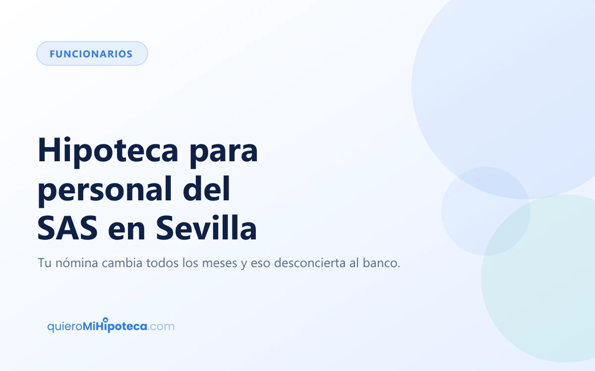 Profesional sanitario con bata en un pasillo de hospital